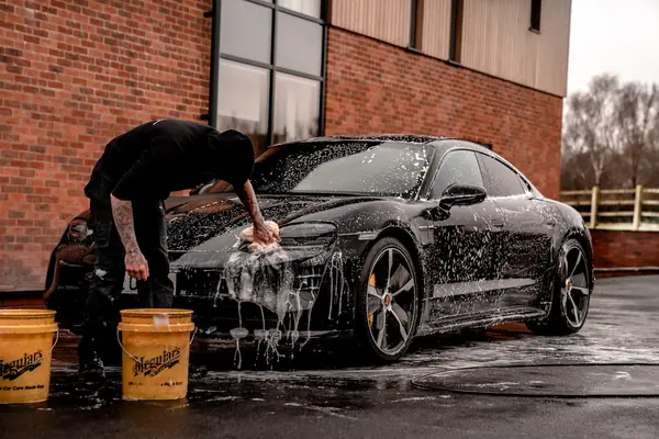 Aquaplaning en Chile: cómo evitarlo y qué hacer si te pasa